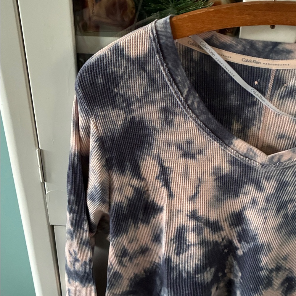 Calvin Klein sz 1X Tie-Dye Long Sleeve Top nwt - Picture 2 of 9